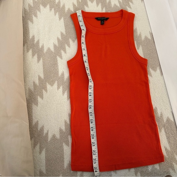 Banana Republic XS Fitted Ribbed High-Neck Stretchy Tank in Orange - Picture 4 of 9